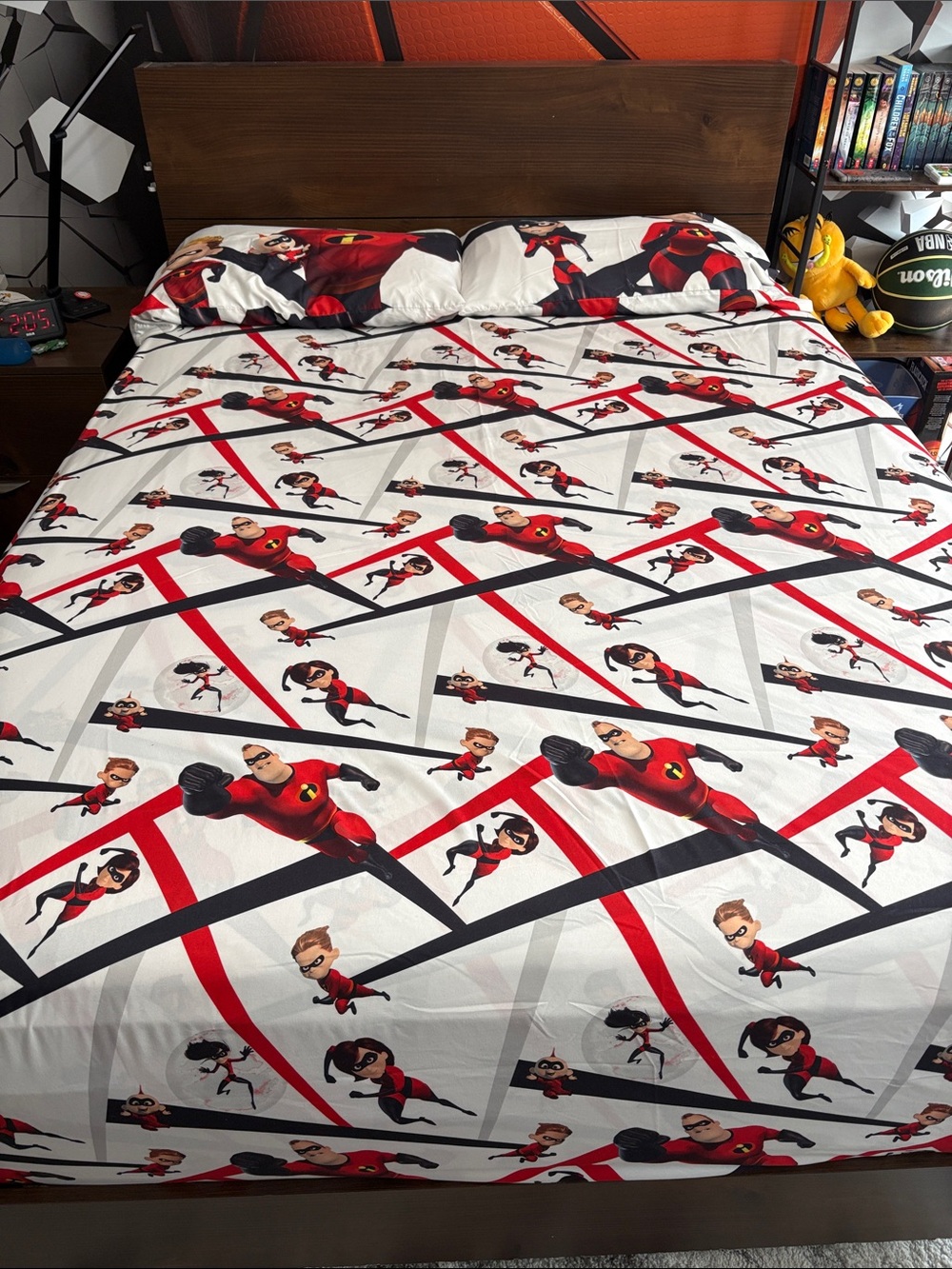 Wilson Red, Black and White Incredibles Comforter